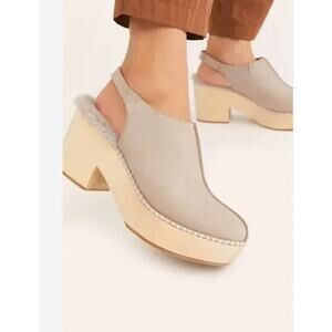 Silent D Delphine Clog, Tan, Size 39